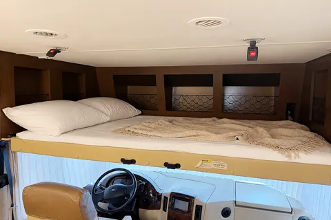 (#13) Lux Class A RV 31FT | Sleeps 8 | 2 Slide Outs | Burning Man | EDC