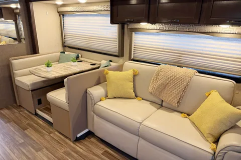 (#13) Lux Class A RV 31FT | Sleeps 8 | 2 Slide Outs | Burning Man | EDC