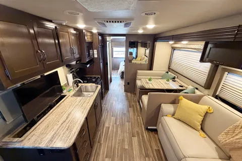 (#13) Lux Class A RV 31FT | Sleeps 8 | 2 Slide Outs | Burning Man | EDC