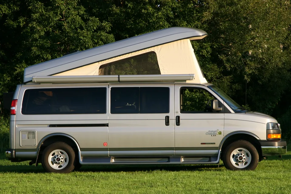 GMC SAVANA LSX SAFARI CONDO