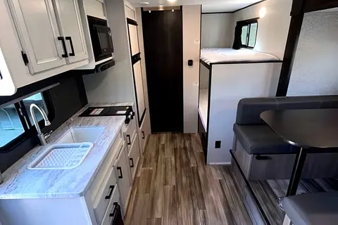 DISCOUNTED PRICE  ***SUV TOWABLE***  Open Range 180 BHS