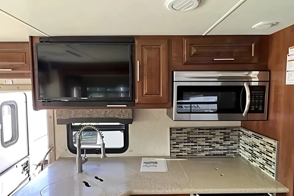 [24] Stress Free RVs - 2017 XL - Class A - Georgetown - Bunkhouse