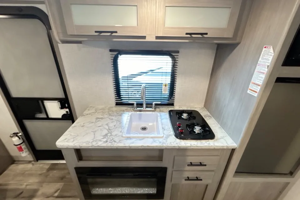 Maryana's Coleman 17 B Travel Trailer
