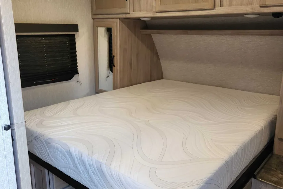 Davis Coachmen Travel Trailer