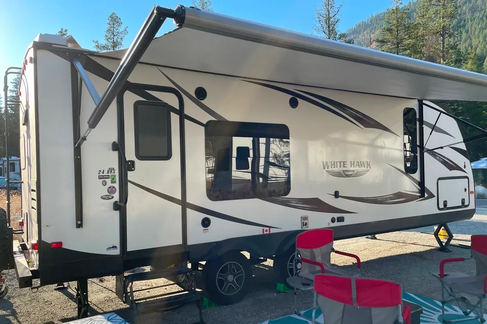 🇨🇦 Beautiful Jayco Whitehawk 24' Travel Trailer!