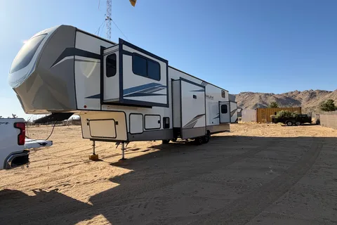 Brian's Forest River Hemisphere Fifth Wheel