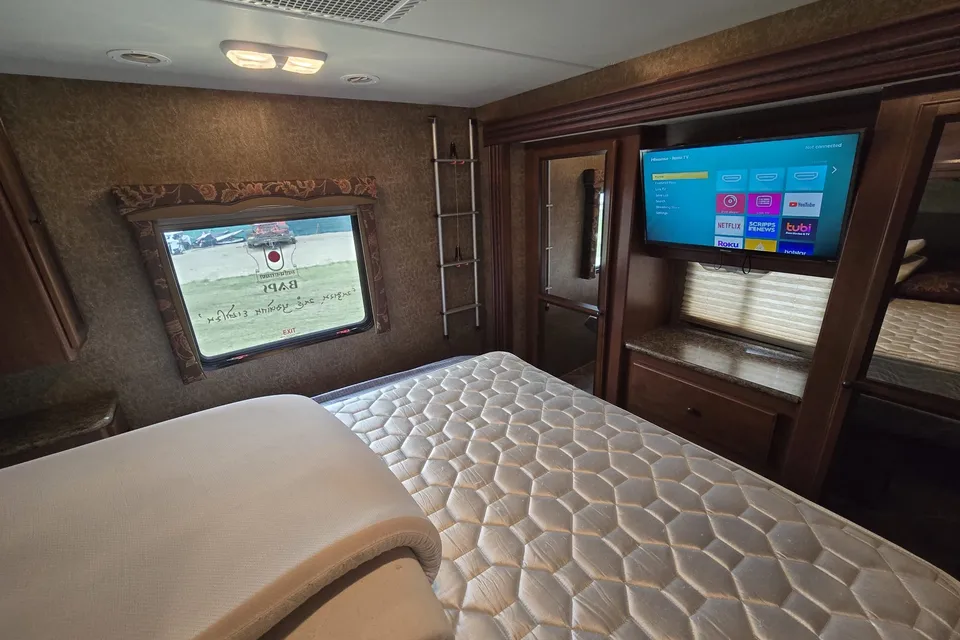 Thor Motor Coach 2014 FORD THOR WINDSPORT 34F Class A