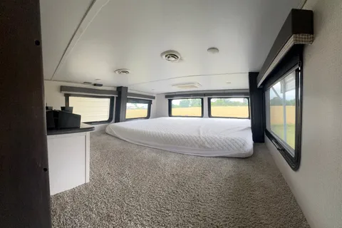 Brandon's Keystone Avalanche 390DS Fifth Wheel