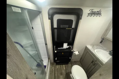 Brandon's Keystone Avalanche 390DS Fifth Wheel