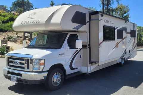 Sleeps 10, A/C, 2 Large Slide Outs, PRIVATE Queen Bedroom, Bunkhouse