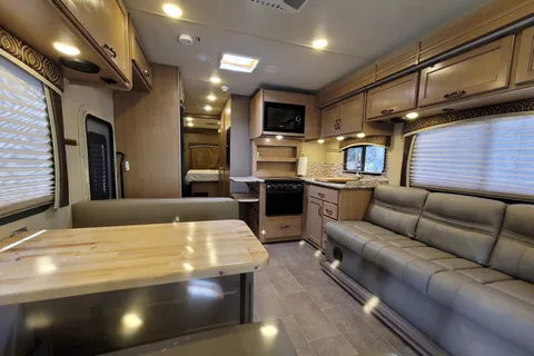 Sleeps 10, A/C, 2 Large Slide Outs, PRIVATE Queen Bedroom, Bunkhouse