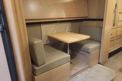 Sleeps 10, A/C, 2 Large Slide Outs, PRIVATE Queen Bedroom, Bunkhouse