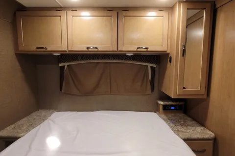 Sleeps 10, A/C, 2 Large Slide Outs, PRIVATE Queen Bedroom, Bunkhouse
