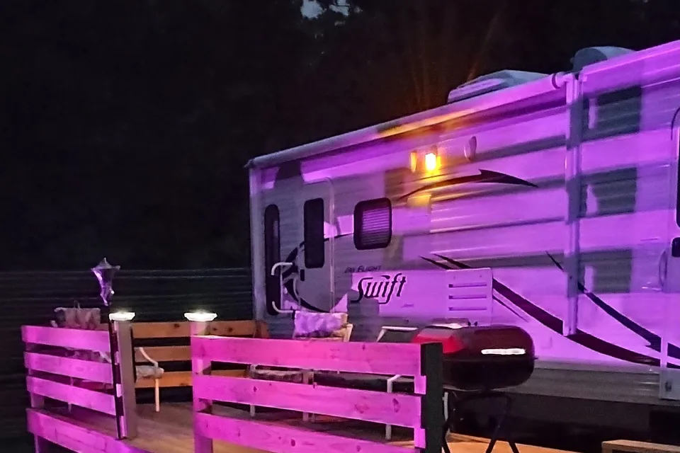 Julius's RV Cottage