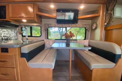 Our home away from home w/bunk beds! *Pet Friendly*