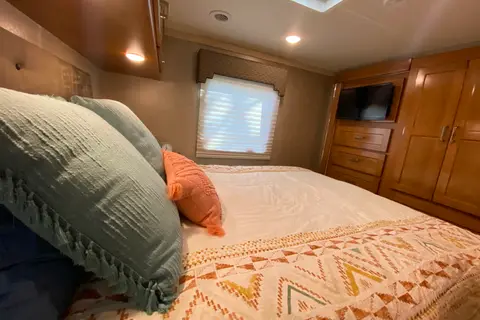 Our home away from home w/bunk beds! *Pet Friendly*