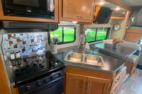 Our home away from home w/bunk beds! *Pet Friendly*