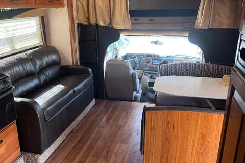 Wade's Jayco Greyhawk Class C