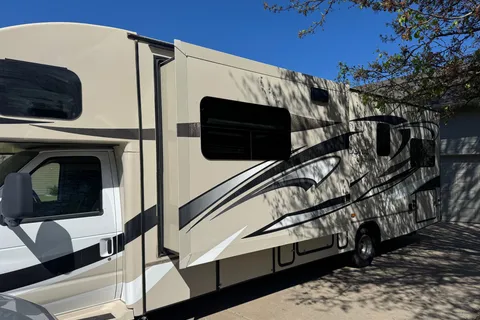 Wade's Jayco Greyhawk Class C