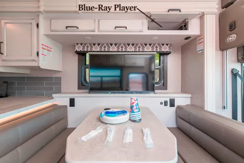 2021 Entegra Coach Sleeps 8