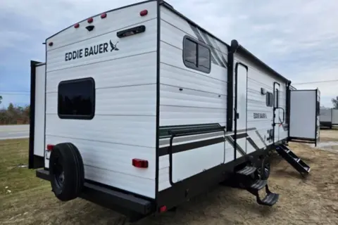 2 Bedroom 1.5 Bath Eddie Bauer Luxury