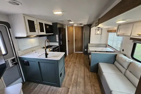 2 Bedroom 1.5 Bath Eddie Bauer Luxury
