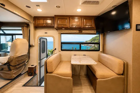 🏕️ Perfect Adventure Awaits! | 2019 Thor Windsport 29M