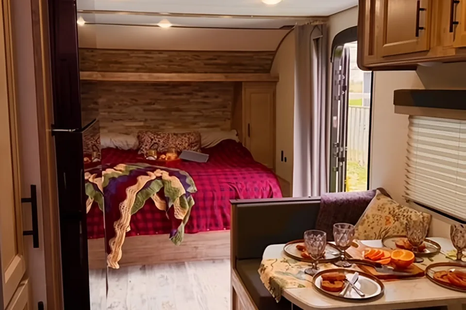 Burns Grand River 248BH Travel Trailer