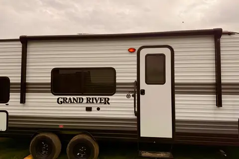 Burns Grand River 248BH Travel Trailer