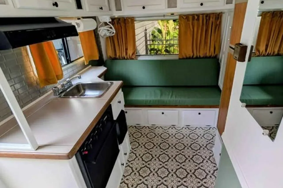 Bigfoot 17' Deluxe | Autonome | Prête pour l'aventure ⭐⭐⭐⭐⭐