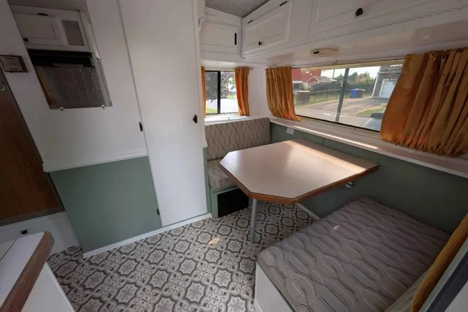 Bigfoot 17' Deluxe | Autonome | Prête pour l'aventure ⭐⭐⭐⭐⭐