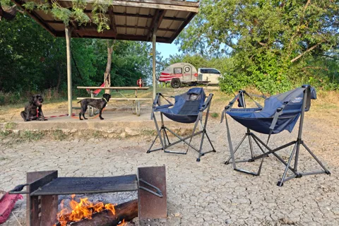 Cozy Teardrop Escape — A/C, Pet-Friendly, Fully Loaded