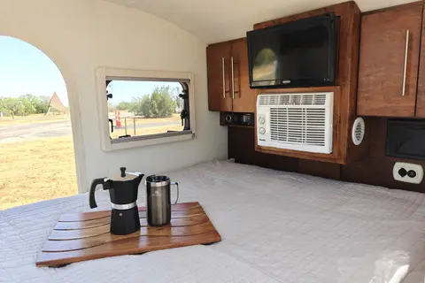 Cozy Teardrop Escape — A/C, Pet-Friendly, Fully Loaded