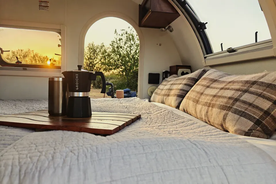 Cozy Teardrop Escape — A/C, Pet-Friendly, Fully Loaded