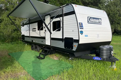 Jenny's 2025 Coachmen 27B Travel Trailer CL34