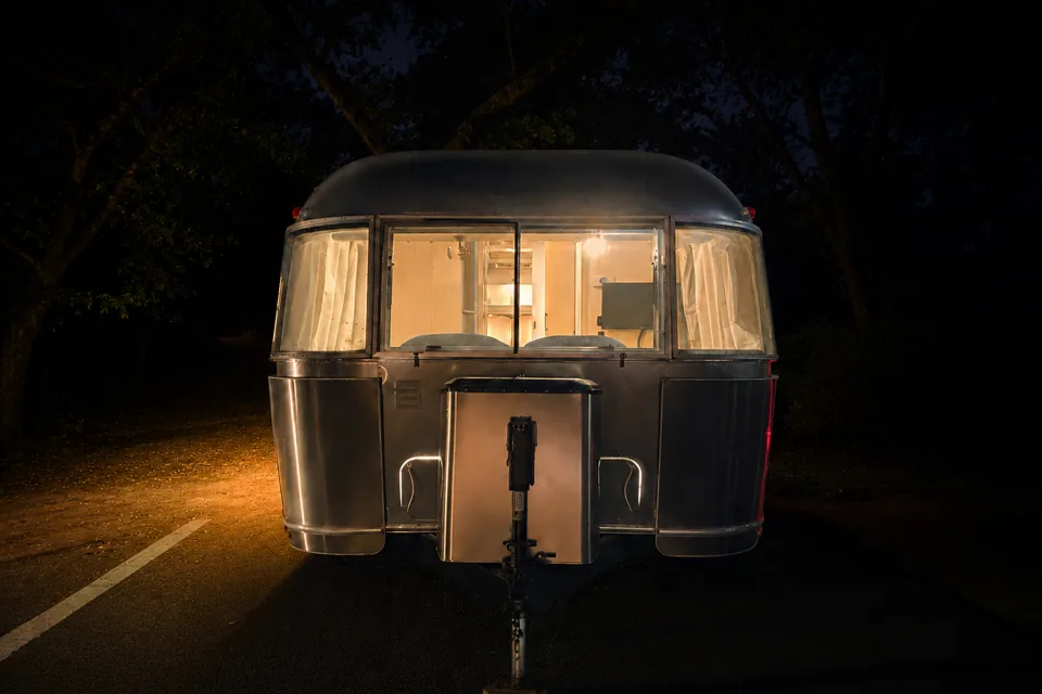 🌪️ Frosted Airstream 🌪️ Sleeps 6 • Panoramic Views • Impeccable!