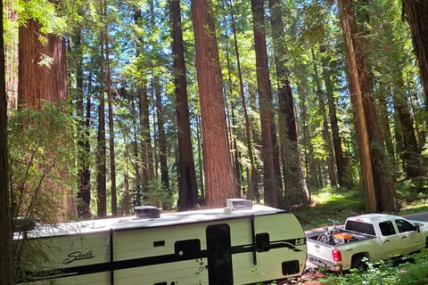 Spacious 2025 Shasta I-5 – Sleeps 10 | Triple A/C & Bunks