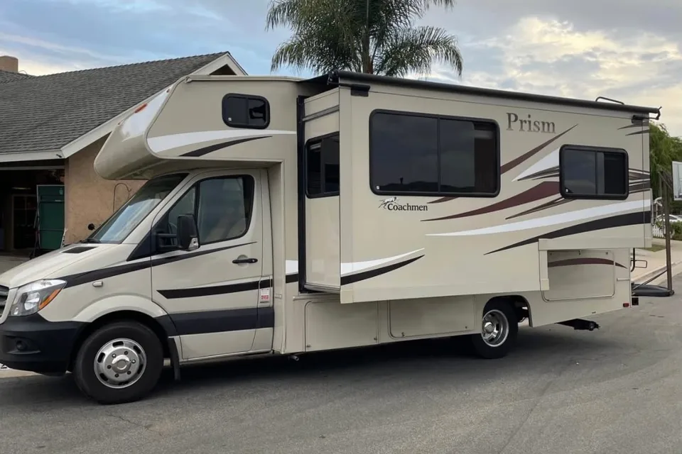 2017 Coachman Prism 2200LE