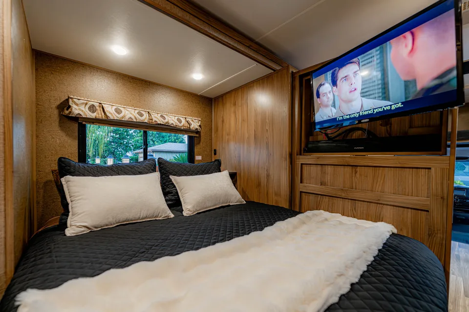 2017 Coachman Prism 2200LE