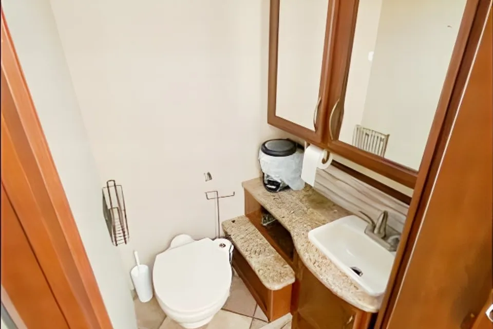 Make great memories in my Roomy Thor Chateau 31L!