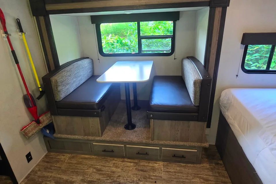 The Campfire Companion Bunkhouse