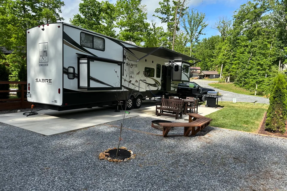 Bruno's Forest River sabre Fifth Wheel