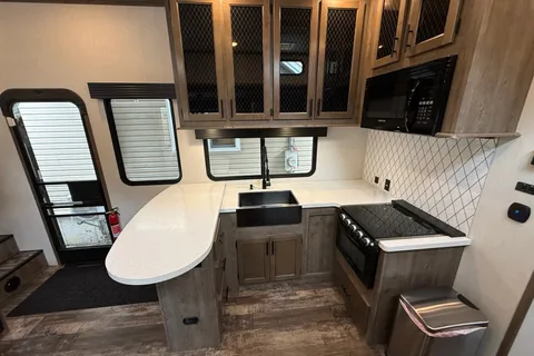 Bruno's Forest River sabre Fifth Wheel
