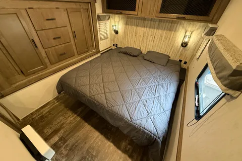 Bruno's Forest River sabre Fifth Wheel