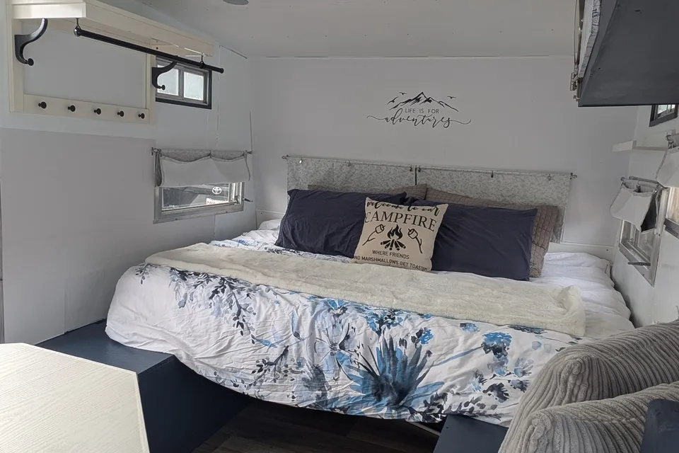 Renovated Skipper 14 - Tent On Wheels