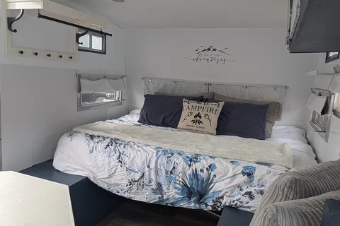 Renovated Skipper 14 - Tent On Wheels