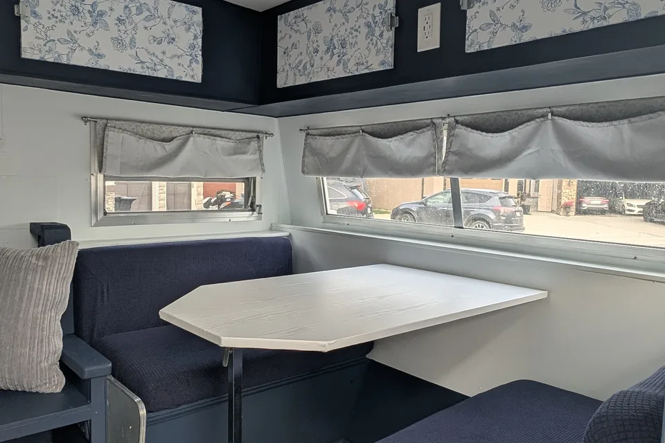 Renovated Skipper 14 - Tent On Wheels