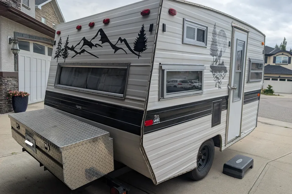 Renovated Skipper 14 - Tent On Wheels