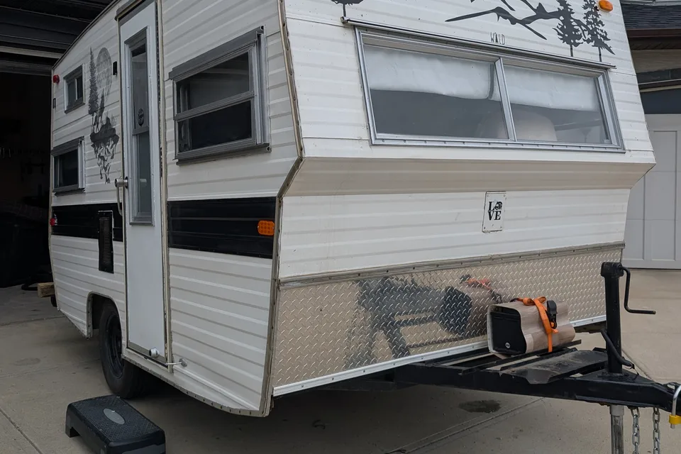 Renovated Skipper 14 - Tent On Wheels