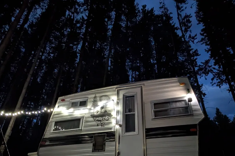 Renovated Skipper 14 - Tent On Wheels